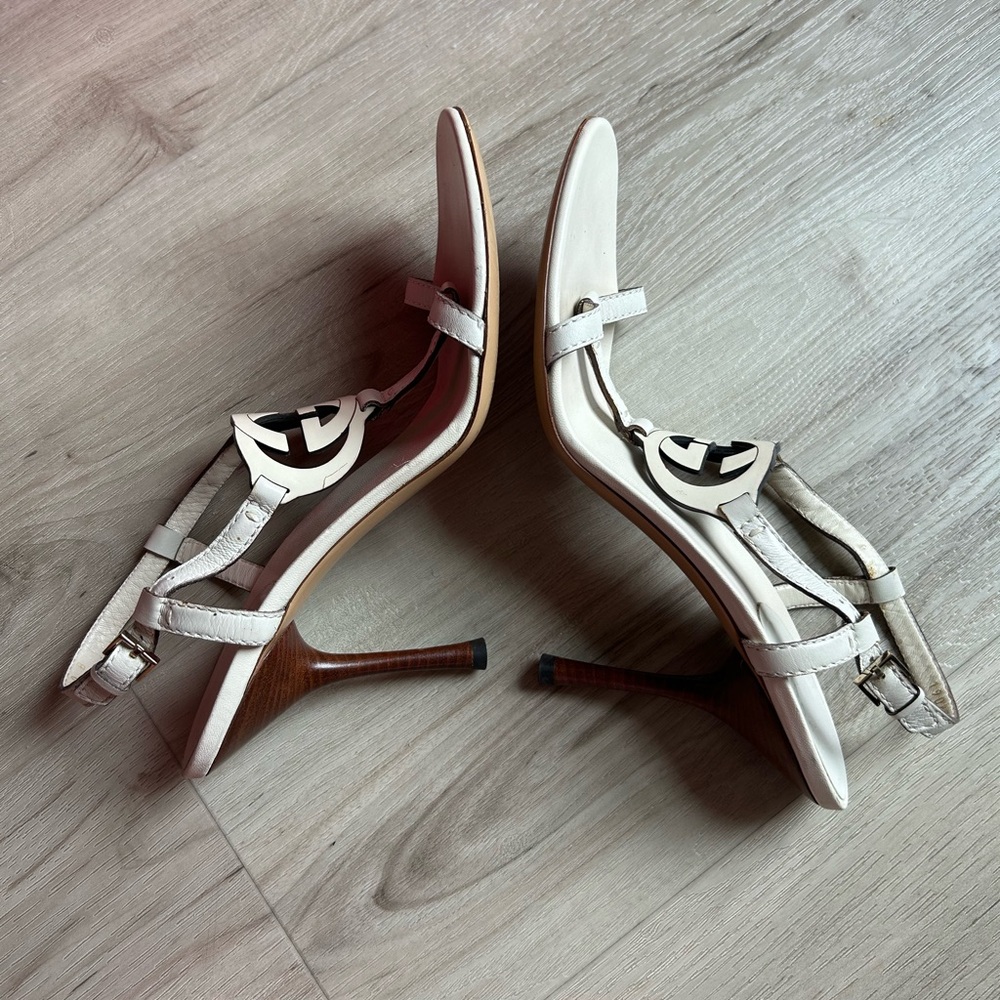 Authentic Gucci White Interlocking Gg Strappy San… - image 7